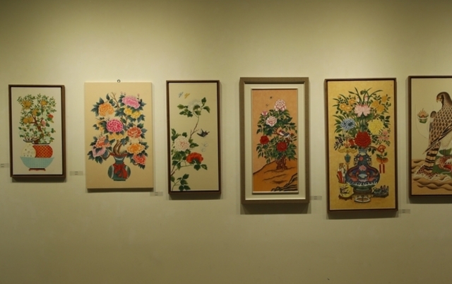 [Publisher Damwha Column] K- Folk Painting: A future asset transcending tradition to color the world
