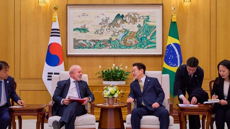 한·브라질 정상회담…배경엔 k-민화 ‘해학반도도’, 선물은 ‘호작도’